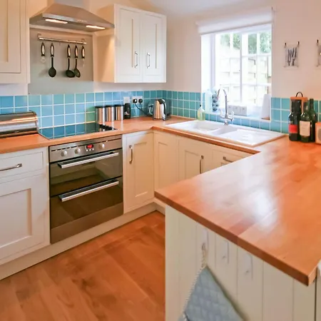 Yew Tree * Burythorpe